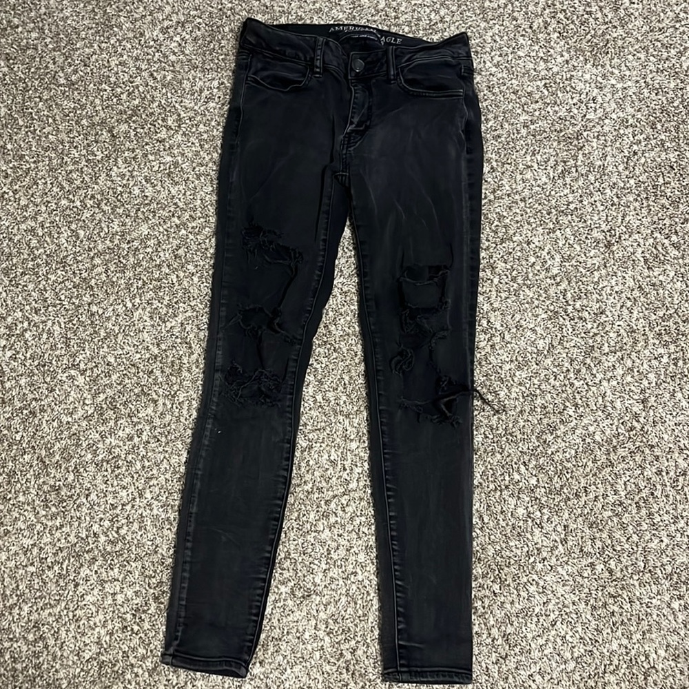 American Eagle stretchy ripped skinny jeans (regular)